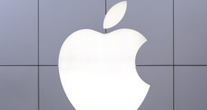 US Senator cites concerns over Apple’s Face ID and privacy Apple Notarization